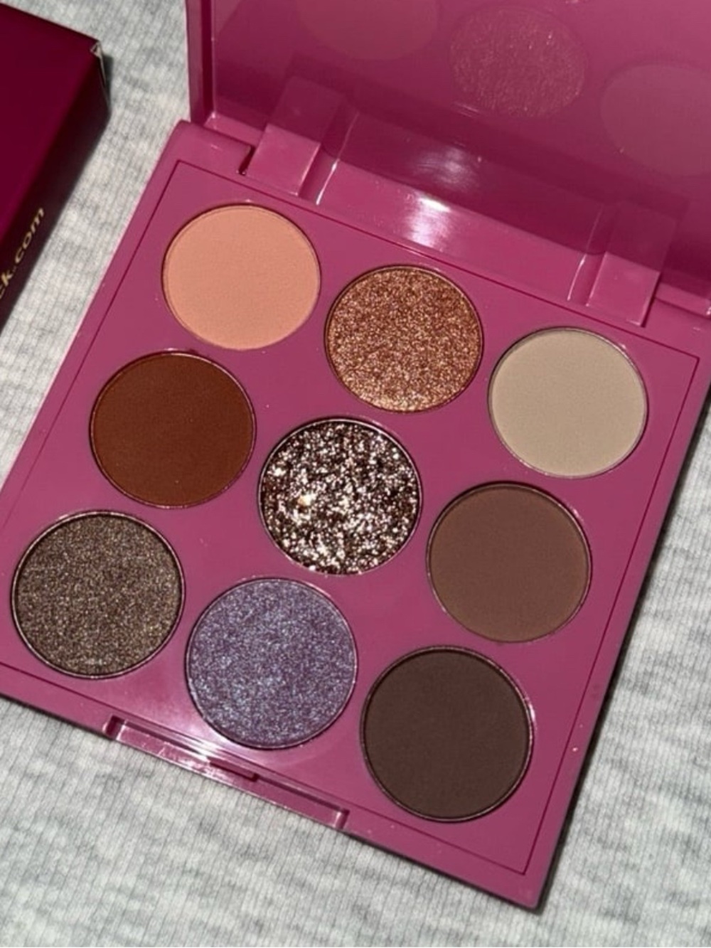 Lucky Chick “Daydreams” Eyeshadow Palette - Picture 5 of 8